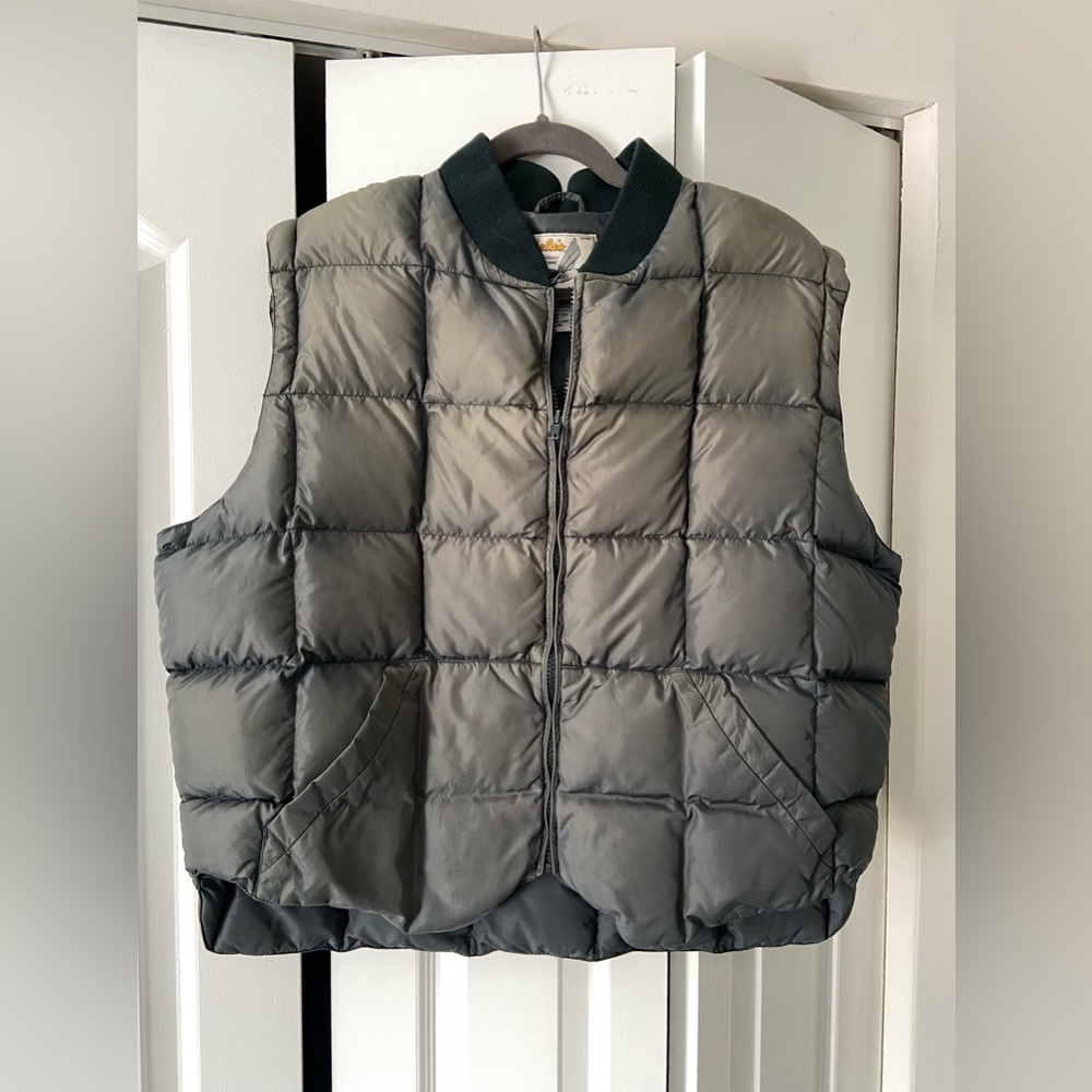 Vintage Cabela’s puffer vest